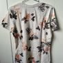 Superdry t-shirt, top for women, ladies in mint condition.  Size: S, UK 10 Image 2