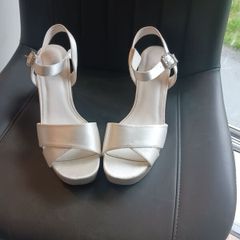 Ladies wedding shoes