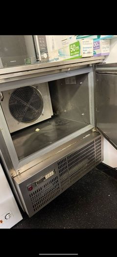 Blast chiller