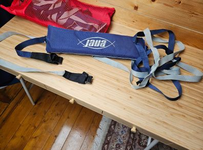 Roof pads for surfboard