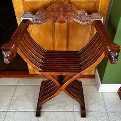 Savonarola vintage chair