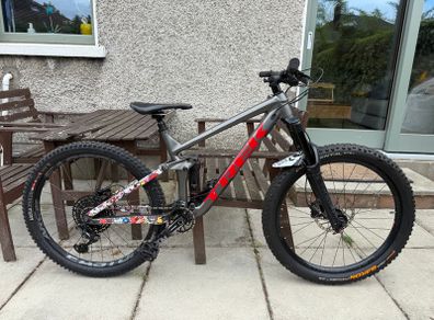 Trek Remedy 7 enduro mountain bike