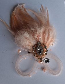 Salmon Pink/Peach Feather 2in1 Fascinator/Brooch