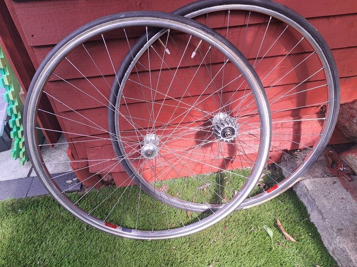 Clasic road bike wheels