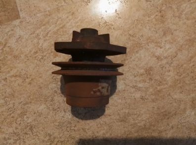 Triumph TR6 / TR5 / GT6 Water Pump.