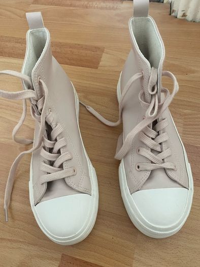 pink boot runners