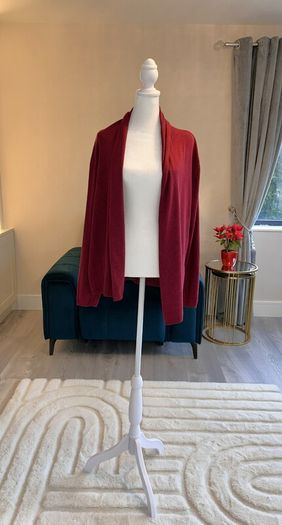 Ladies Long Sleeved Wine Cardigan from Dunnes Stores. Size Large UK 14-16 / EU 42-44