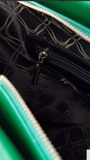 Axel Concept Monica Shoulder Bag in Green