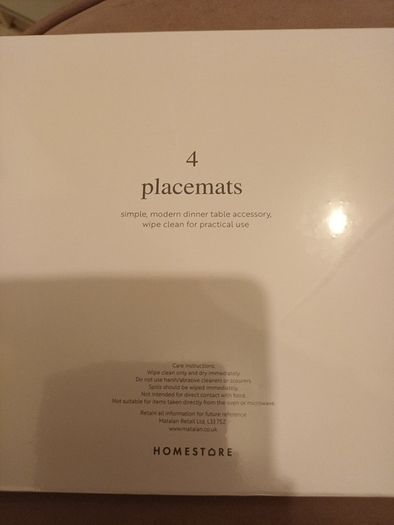 4 place mats