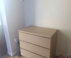 chest of drawers