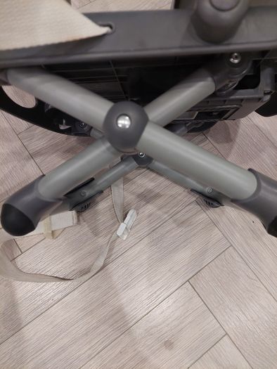 Portable booster seat for dining chair