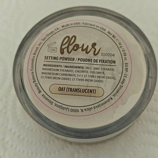 Beauty bakery setting powder