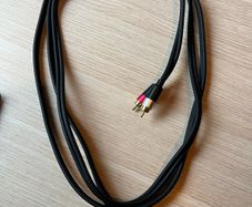 Phono cable 2.5m long