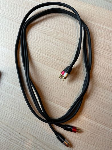 Phono cable 2.5m long