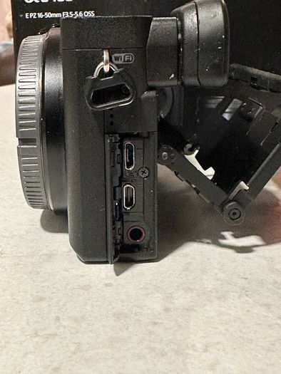 Sony A6400