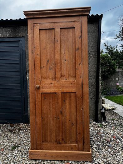 Pine wardrobe Shaker style