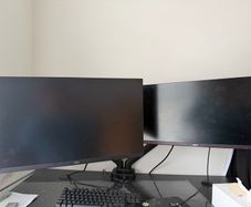 2 gaming monitors with arm
