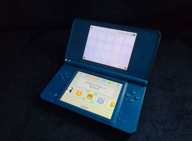 Nintendo DSi XL