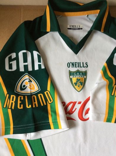 Ireland Jersey. GAA Compromise/ Aussie Rules Jersey. Official Mens Oneills Jersey. Collect In Dublin Or Receive Via Post.