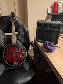 Stagg M50-E Electro-Acoustic Bluegrass Mandolin with Nato Top - Red burst
