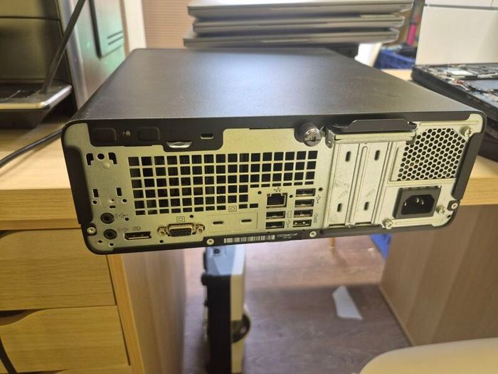 HP Prodesk 400 G6 SFF, i3 9th gen, 8gb, 256 ssd, windows 11
