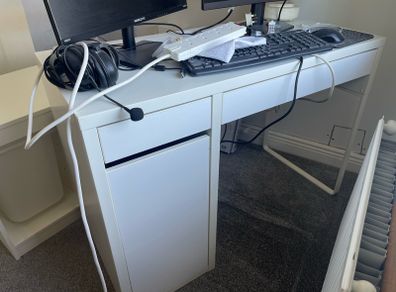 micke ikea desk