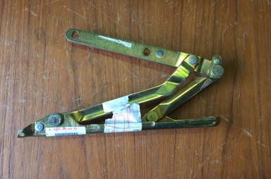 LH Boot Lid Hinge (Alfa Romeo 156)