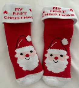Girls/unisex Christmas clothes age 6-9 months