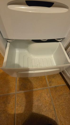 Hotpoint "Future" RZA30 small freezer