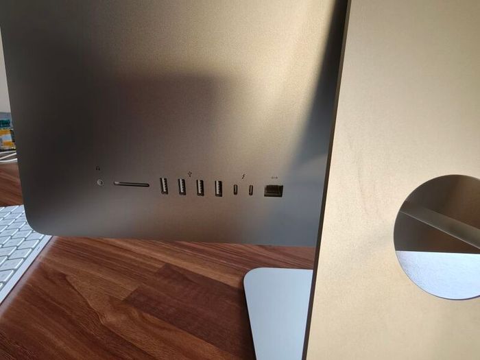 iMac computer 21.5" Retina 4K (2017)