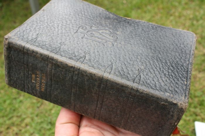 Antique Prayers and Missals