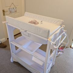 Babylo bath and changing table