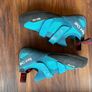 Red chilli climbing shoes and black diamond chalk bag Image 3