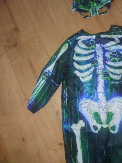 Only 2 Euro Each Picture!! - Halloween Items