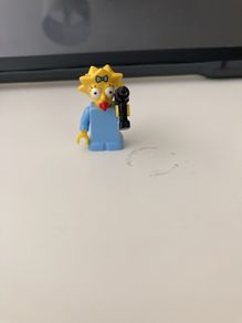 Lego Maggie Simpson from Lego 71006
