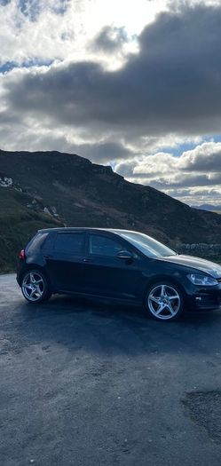 4x 19-inch RVR alloy wheels
