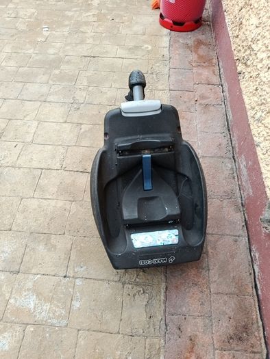 maxi Cosi base free
