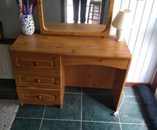 Dressing table