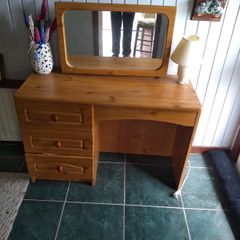 Dressing table