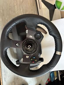 G920 XBox Steering wheel and pedals