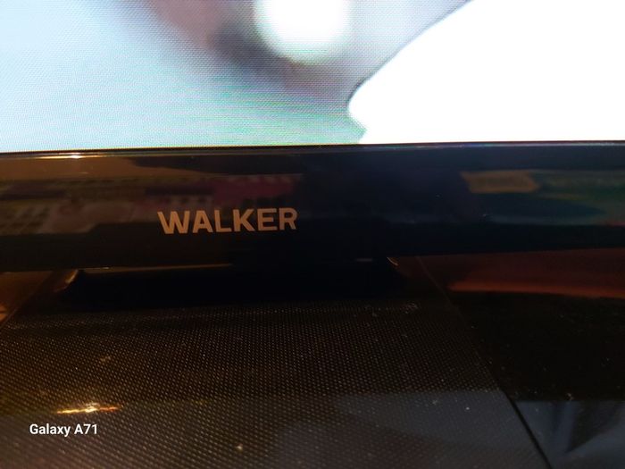 Walker 32 inch TV, Saorview, not smart, comes with remote control, Excellent condition