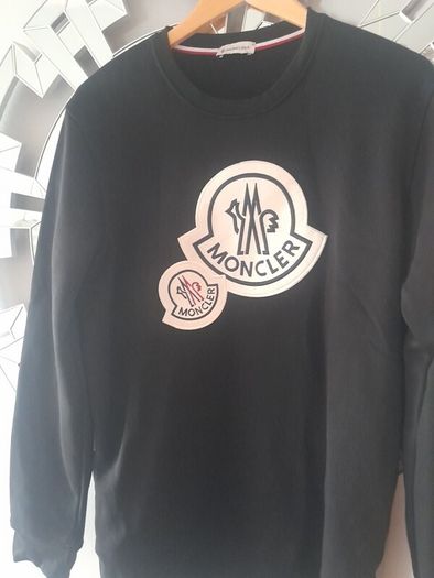 Moncler jumper as new Size large