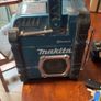 makita BT radio Image 2