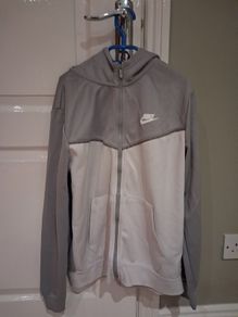 Nike zip hoodie (Kids XL)