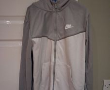 Nike zip hoodie (Kids XL)