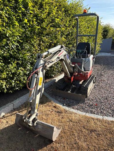 2003 TB108 Takeuchi Mini Digger