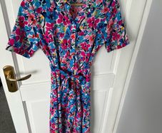 JDY (XS) dress. Lots of room as it has a belt