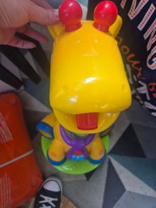 Toy giraffe