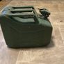 Oil container Image 3