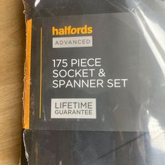 175 piece socket and spanner set